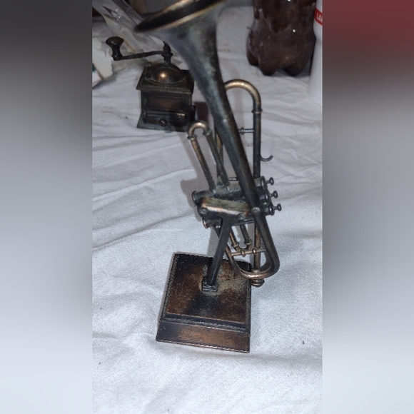 Vintage Iron/Brass Miniature Pencil Sharpeners - Picture 6 of 16